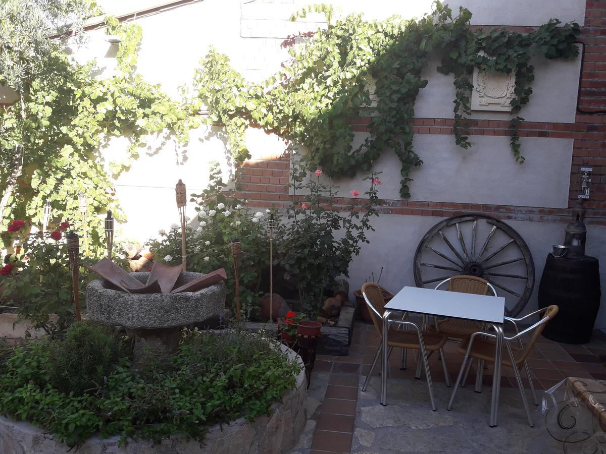 Casa Rural La Casa De Las Manuelas Horcajo de las Torres Zewnętrze zdjęcie